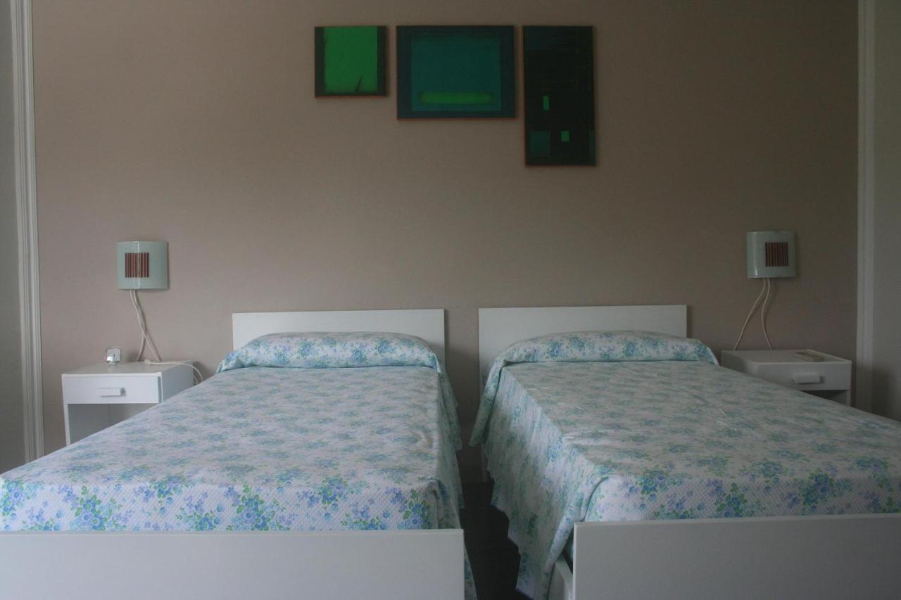 Hotel Anna テッラチーナ エクステリア 写真